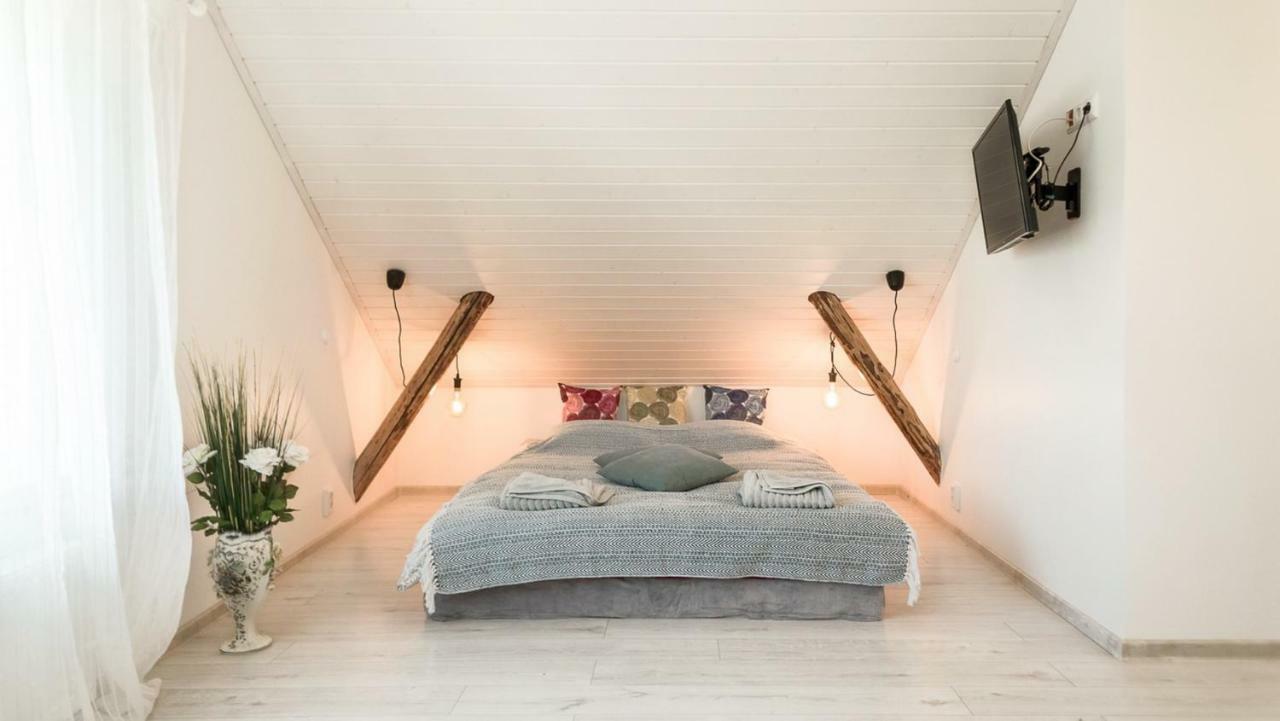 Best Stay- Paernu With Garden Exterior photo